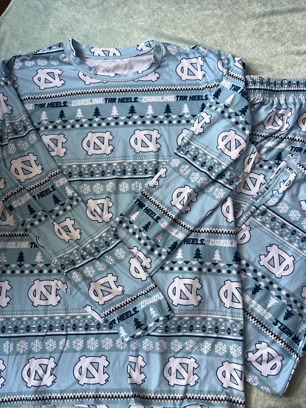 North Carolina Tar Heels Pajamas UNC Ugly Sweater Sleepwear NWOT XL United